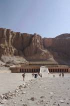 deirelbaharit.jpg (5121 bytes)