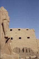 karnak-ram2t.jpg (4284 bytes)